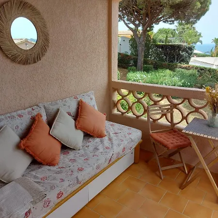 Vue Exceptionnelle Sur La Baie De Saint-Tropez *