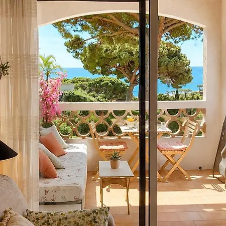 Vue Exceptionnelle Sur La Baie De Saint-tropez * Sainte-Maxime